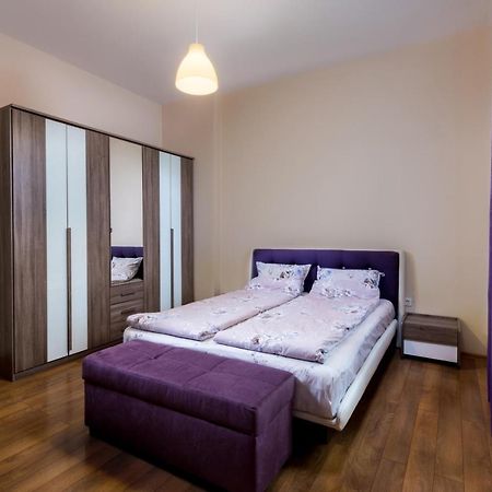 Family Apartment - Comfort In The Center Burgas Екстер'єр фото